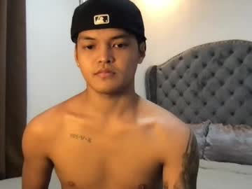 Asianhugescott May 27, 2026 Chaturbate stream image