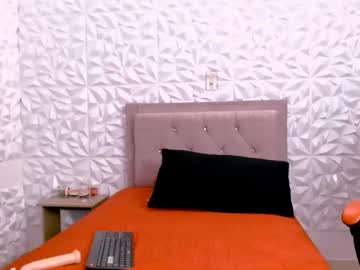 Carolinelover_35 May 30, 2026 Chaturbate stream image