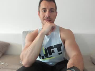 Roberto4ever June 01, 2026 Chaturbate stream image