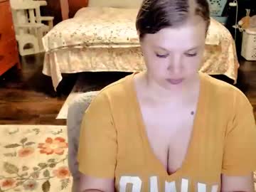 Elinareign June 01, 2026 Chaturbate stream image