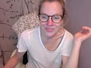 Holly_Bourbon June 01, 2026 Chaturbate stream image