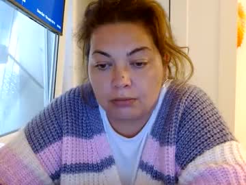 Curvymomylore June 02, 2026 Chaturbate stream image