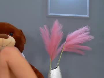 Crystallred June 03, 2026 Chaturbate stream image