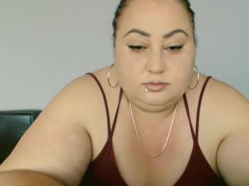Nellyhugetitts June 04, 2026 Chaturbate stream image