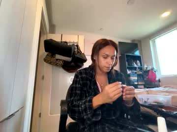 Yungfemslut June 04, 2026 Chaturbate stream image