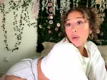 Lyracovee June 05, 2026 Chaturbate stream image