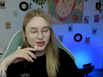 Cherriebetances June 05, 2026 Chaturbate stream image