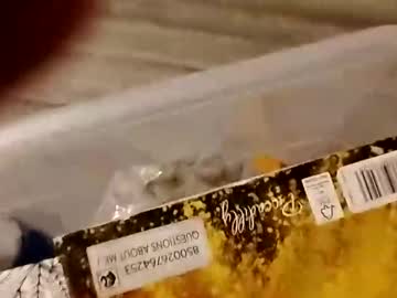 Kittyoncomand333 June 05, 2026 Chaturbate stream image