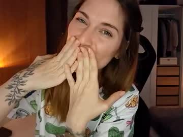 Reileyfoxx June 07, 2026 Chaturbate stream image