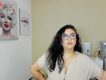Mid_Nightpeach June 12, 2026 Chaturbate stream image