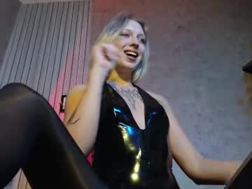 Marthahoffman June 12, 2026 Chaturbate stream image