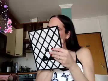 Luara_ June 15, 2026 Chaturbate stream image