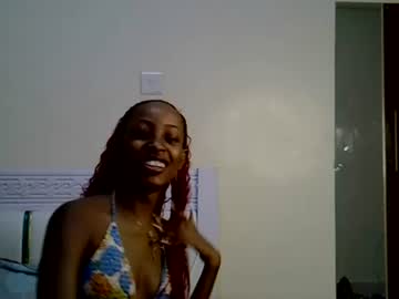 Petitenoirr June 17, 2026 Chaturbate stream image