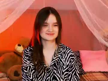 Strawbunnybite June 19, 2026 Chaturbate stream image