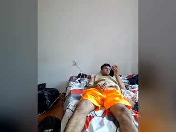 Luis2000588392 June 19, 2026 Chaturbate stream image