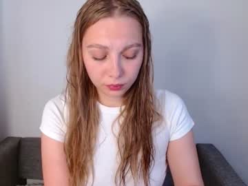 Love_Bella_ July 01, 2026 Chaturbate stream image