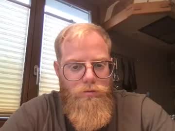 Peschiii July 01, 2026 Chaturbate stream image