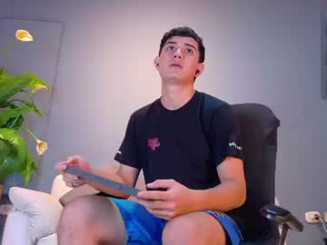 Alejo_Gray1 July 01, 2026 Chaturbate stream image
