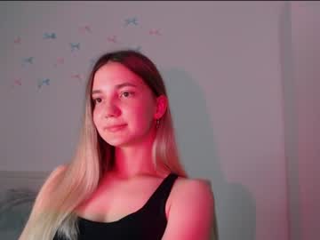 Fireflies_Fly_ July 01, 2026 Chaturbate stream image