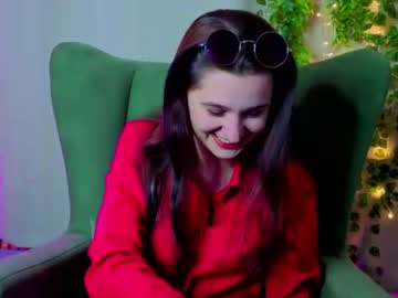 Reynaedge July 01, 2026 Chaturbate stream image