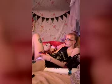 Leeloo827944 July 04, 2026 Chaturbate stream image