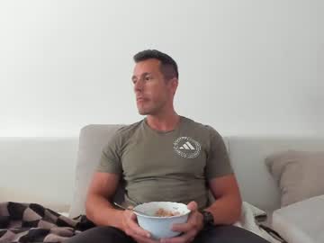 Roberto4ever July 04, 2026 Chaturbate stream image
