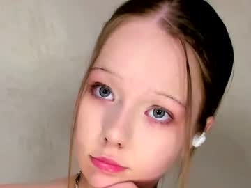 Melmooon July 05, 2026 Chaturbate stream image