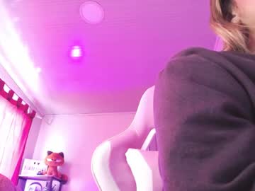 Isa_Farrah July 12, 2026 Chaturbate stream image