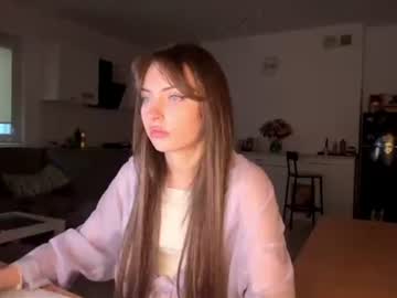 Hellyluxury July 16, 2026 Chaturbate stream image