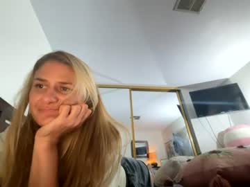 Itsmekrissy July 18, 2026 Chaturbate stream image