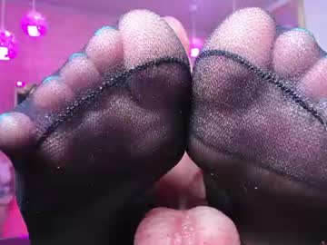 _Laaura_ July 18, 2026 Chaturbate stream image