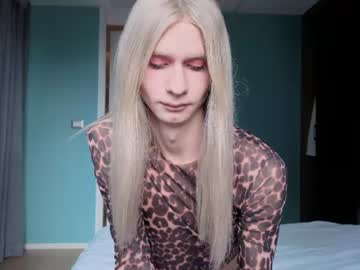 Huge_Vee July 21, 2026 Chaturbate stream image